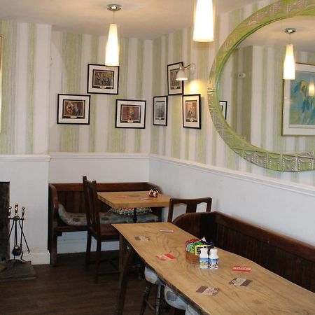 The Old Red Lion 호텔 테임 외부 사진